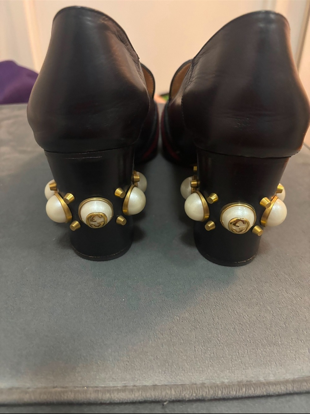 Gucci Black Leather Heart Heels • Size 42 - Picture 5 of 5